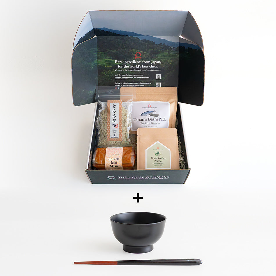 
                    
                      Japanese miso soup box bonito gift box with bowl black
                    
                  