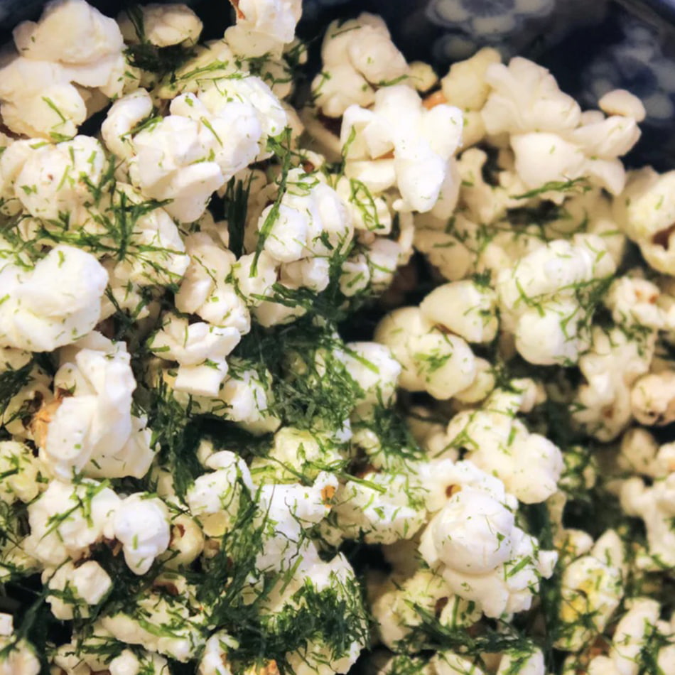 
                    
                      Suji Aonori Powder Dried Japanese Green Laver over Cauliflower
                    
                  