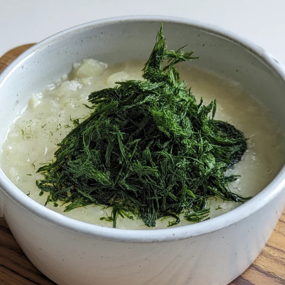 
                    
                      sujiaonori whole form dried green laver with rice porridge
                    
                  